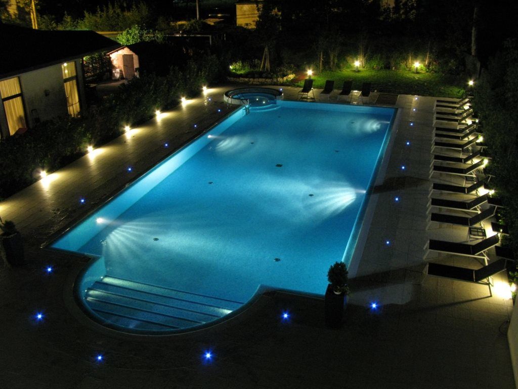 Victoria 4*