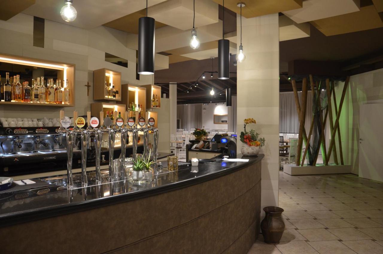 Victoria Hotel 4*